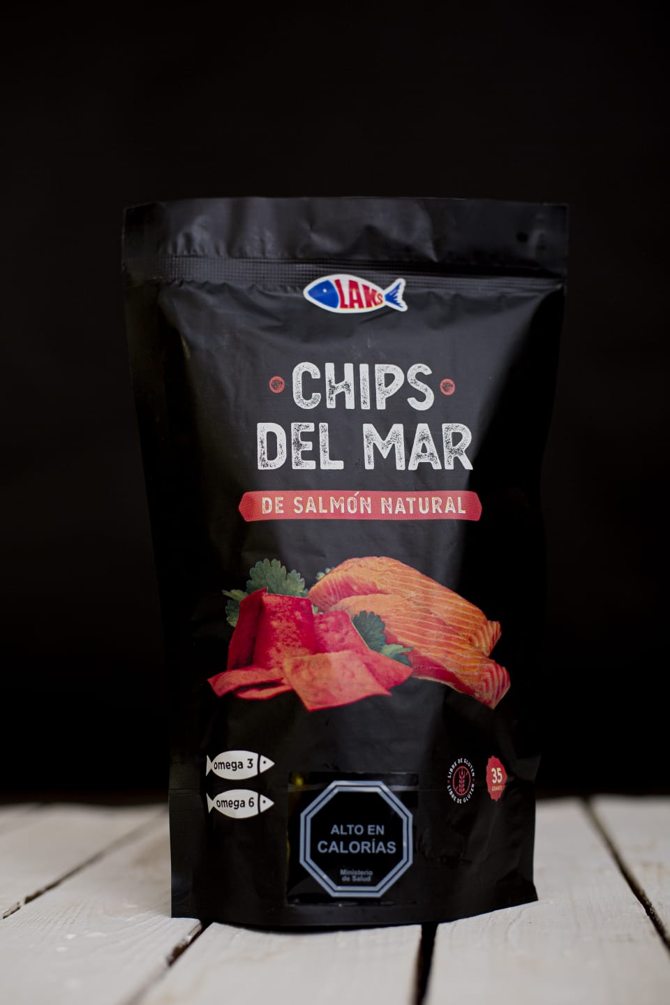 Laks Salmon Chips – crunchy, high-protein snack made with real Chilean salmon, gluten-free and clean-label