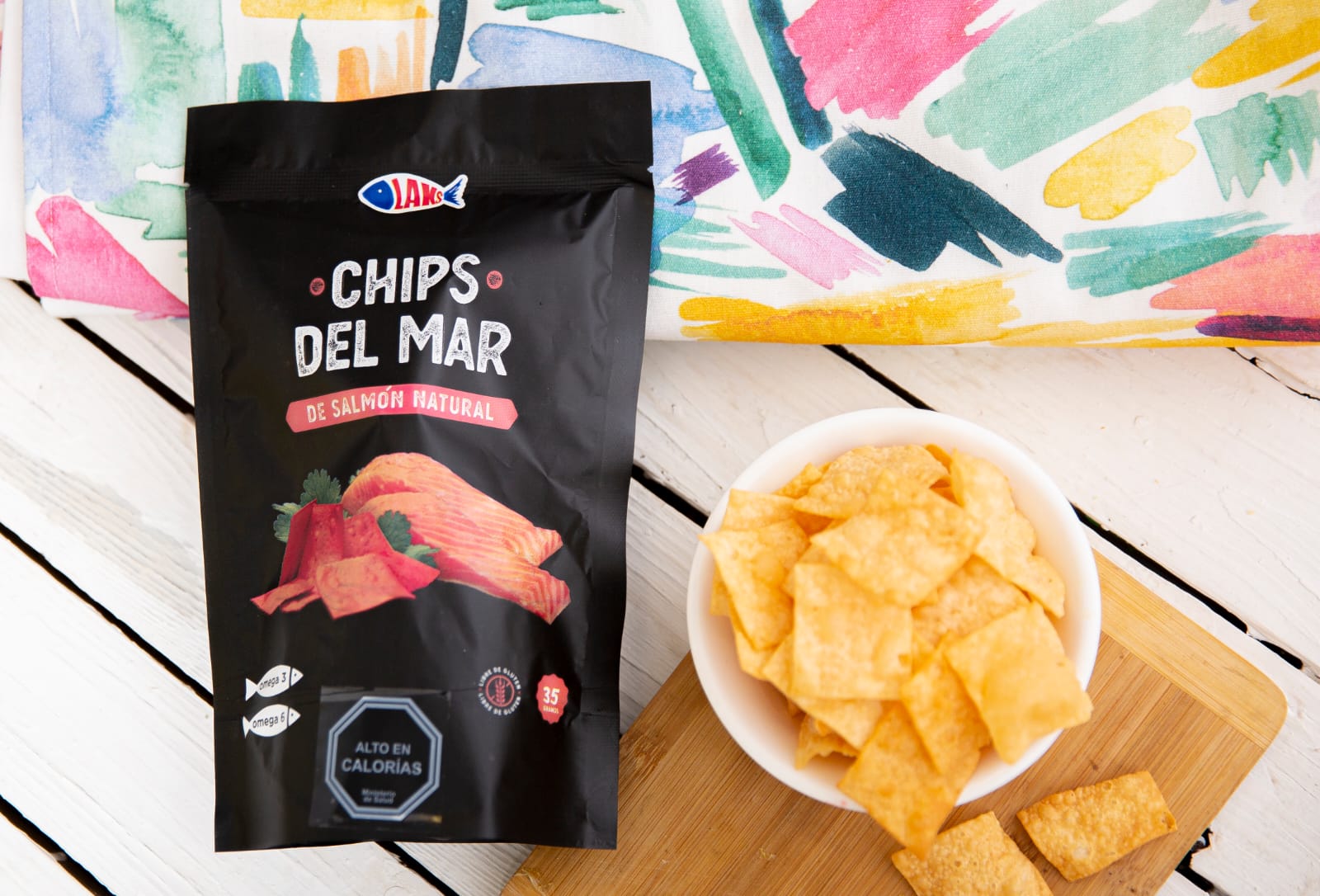 Laks Salmon Chips served in a bowl – savory and protein-rich snack with natural omega-3s