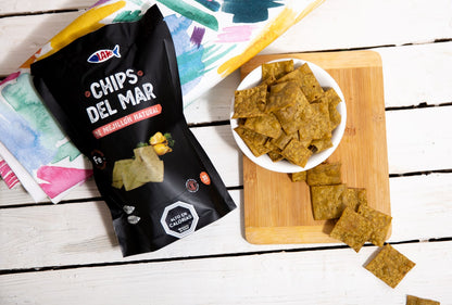 Laks Mussels Chips displayed in a bowl – savory seafood snack rich in protein and omega-3s.